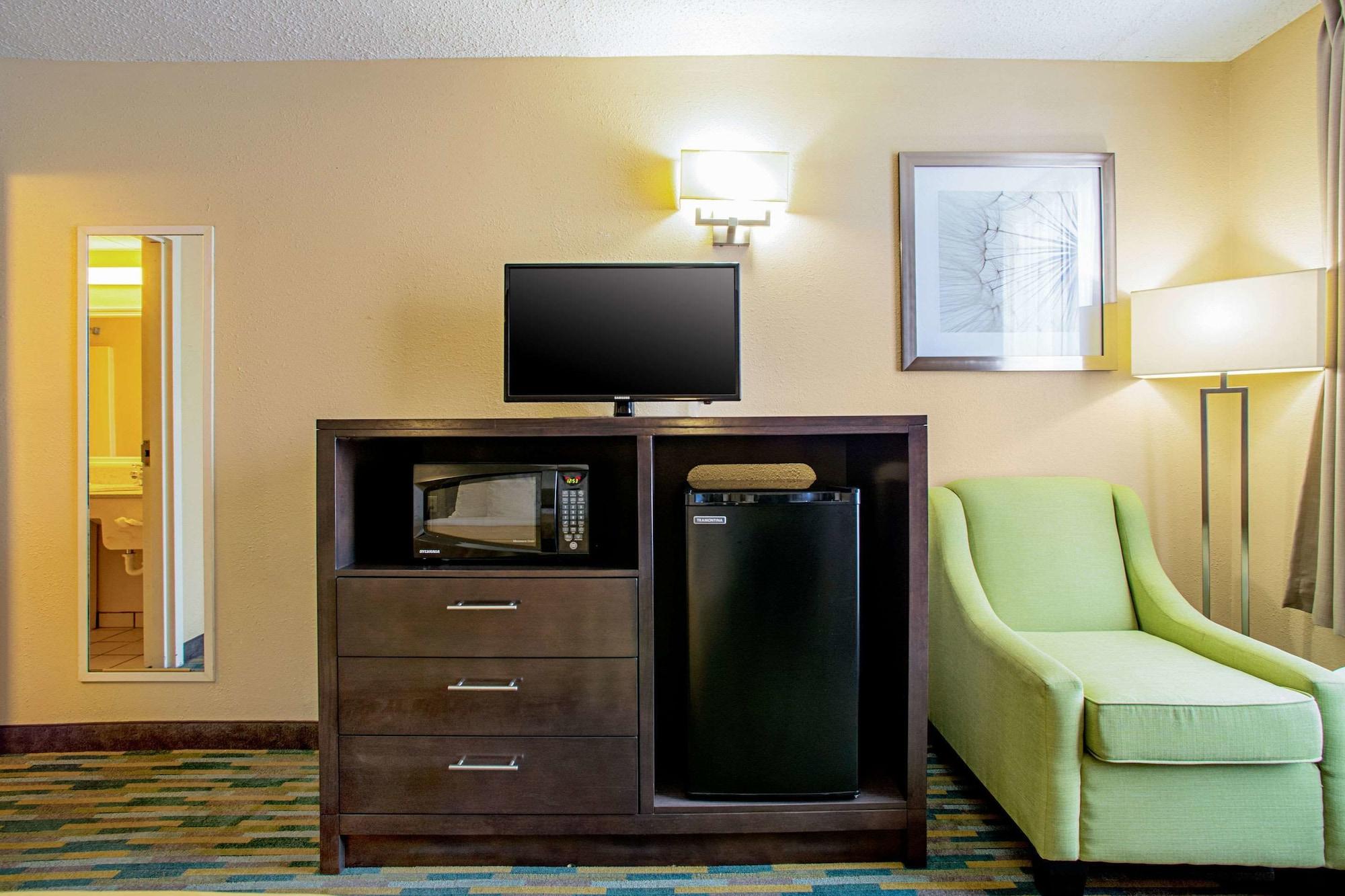 Quality Inn Near Six Flags St. Louis Pacific Exterior foto