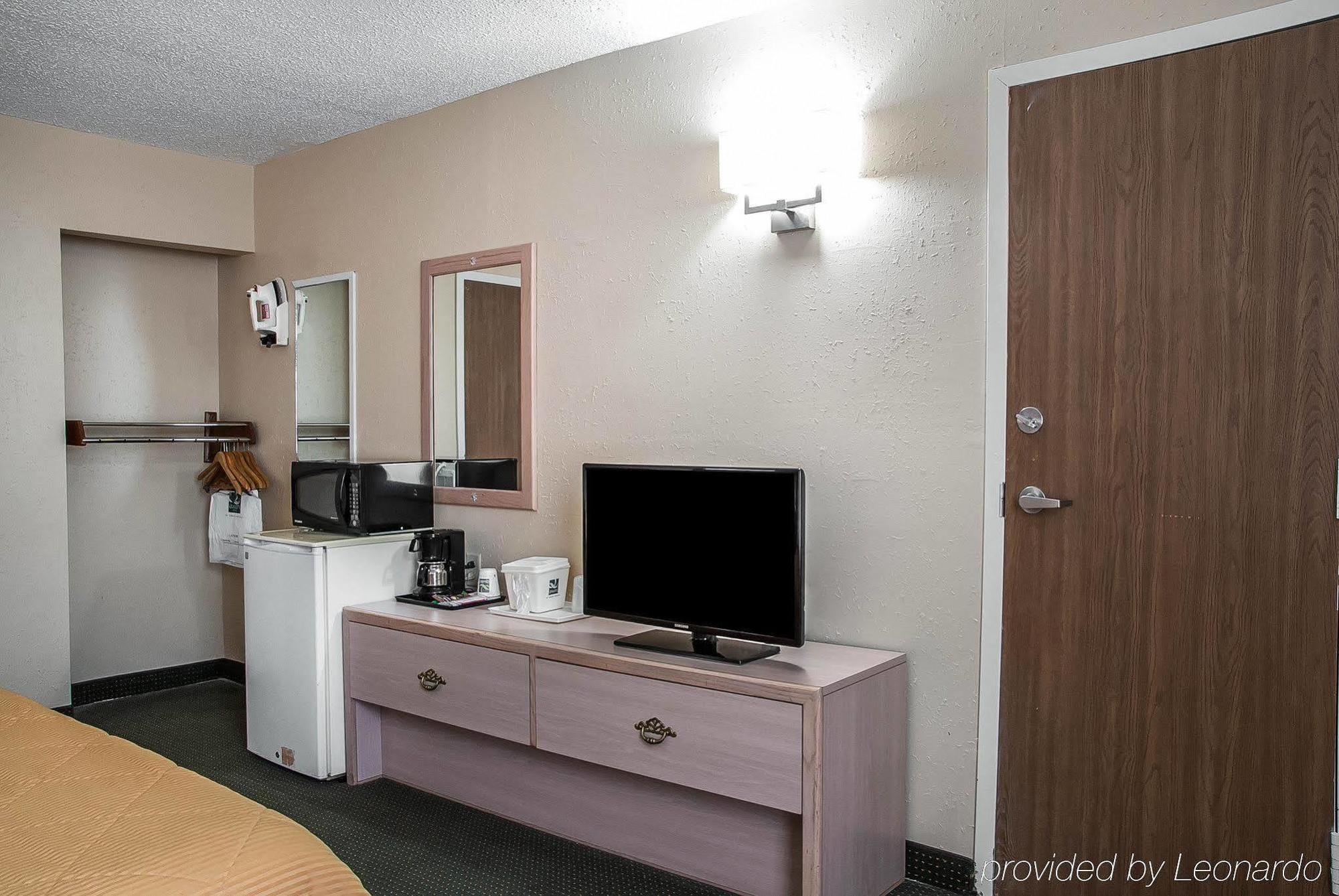 Quality Inn Near Six Flags St. Louis Pacific Exterior foto