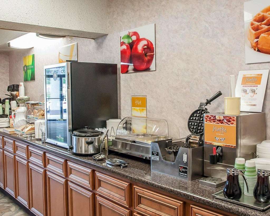 Quality Inn Near Six Flags St. Louis Pacific Restaurant foto